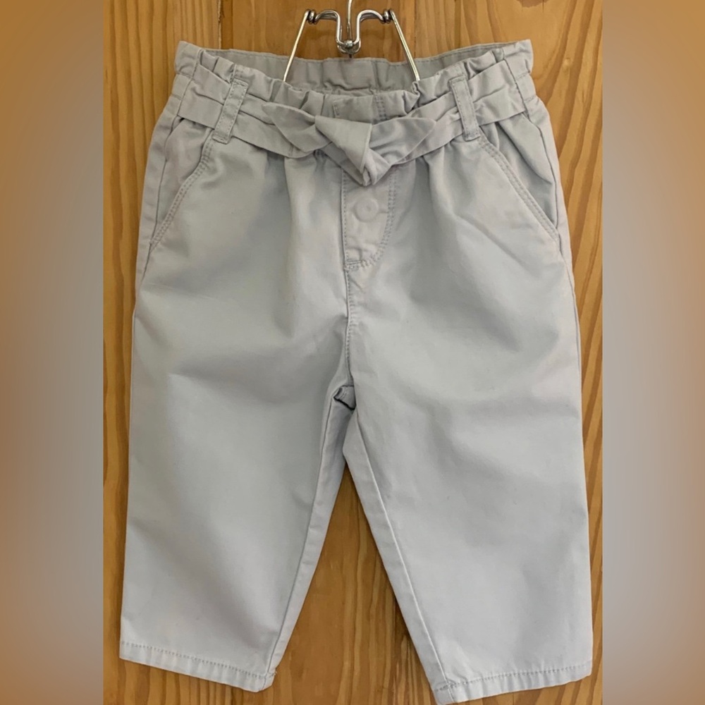 Baby Gap Girls 18-24M Light Gray Capris Pants